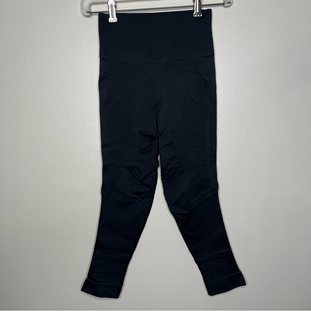 LuLuLemon Black Zone In Tight